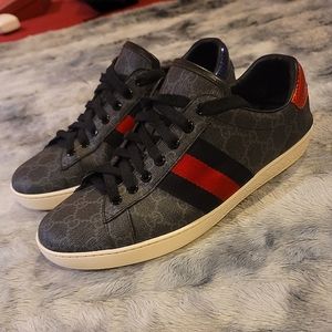 Gucci sneakers  LIKE BRAND NEW! 100% Authentic